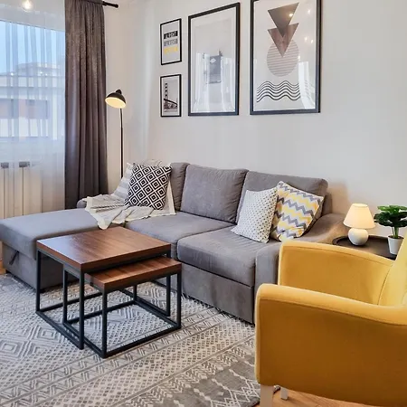Apartament Modern 1br With Workspace, Ideal For Long *