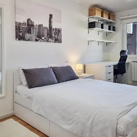 Modern 1br With Workspace, Ideal For Long