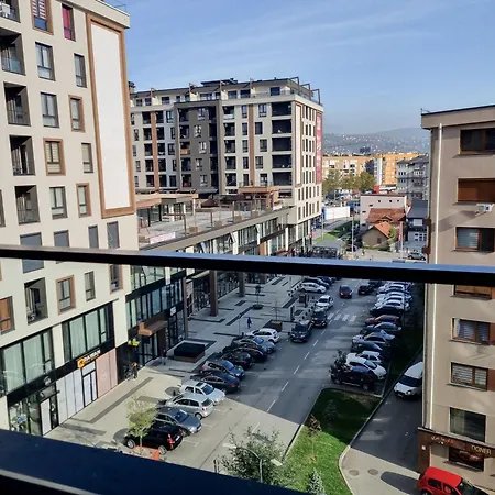 Modern 1br With Workspace, Ideal For Long Apartament Sarajewo